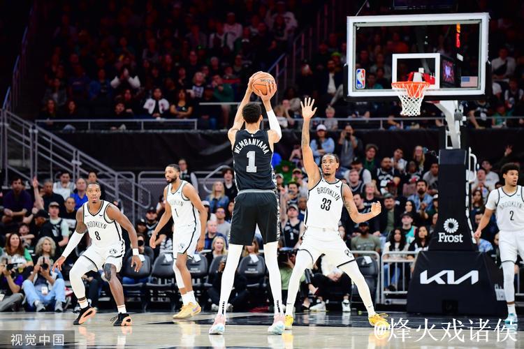 骑士险胜篮网豪取开季11连胜 文班24+16马刺不敌爵士 骑士险胜篮网豪取开季11连胜 文班24+16马刺不敌爵士