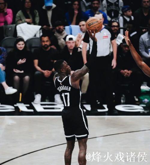 字母34+11雄鹿逆转篮网 76人力克公牛近5战4胜 字母34+11雄鹿逆转篮网 76人力克公牛近5战4胜